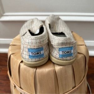 Toms shoes